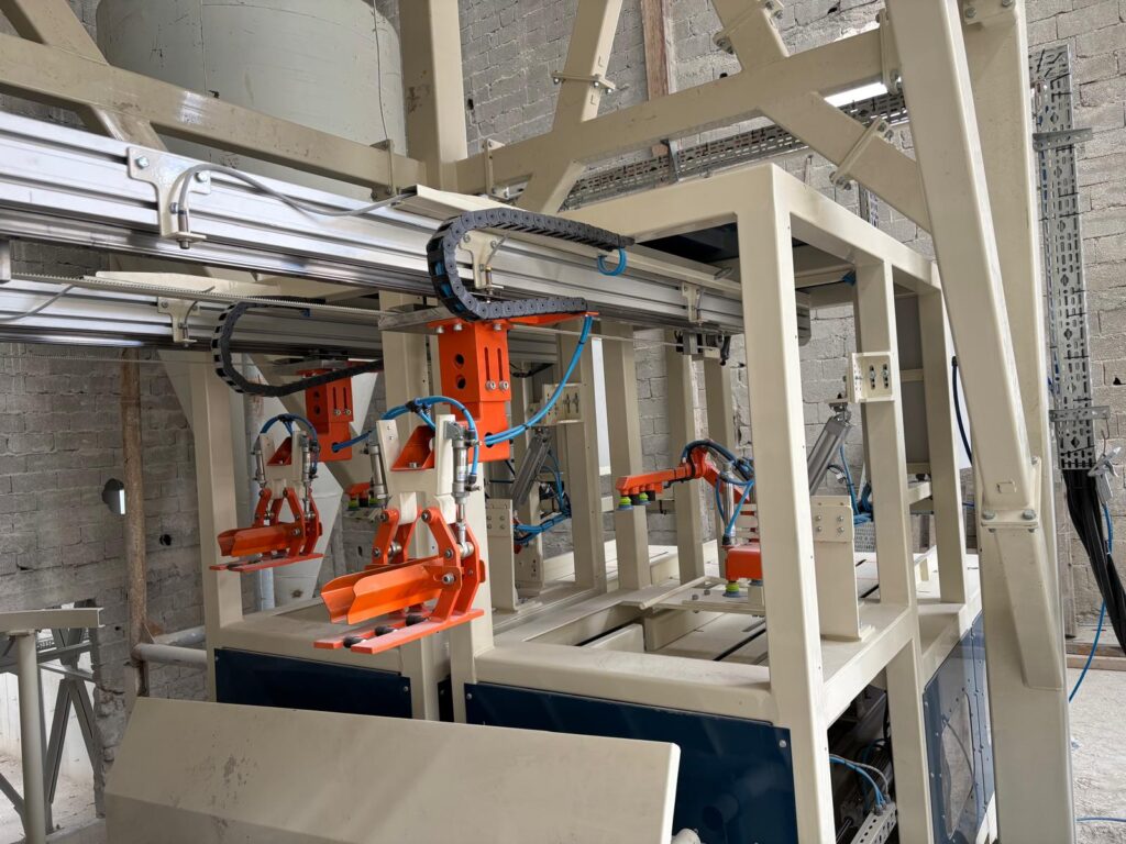 Otomatik Torba Takma Makinası (Automatic Bag Placer)